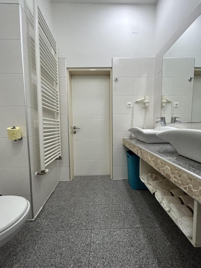 Cozy City Center Apartments Wien Exteriör bild