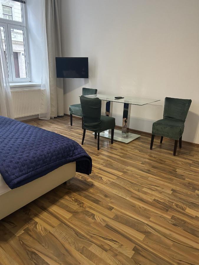 Cozy City Center Apartments Wien Exteriör bild