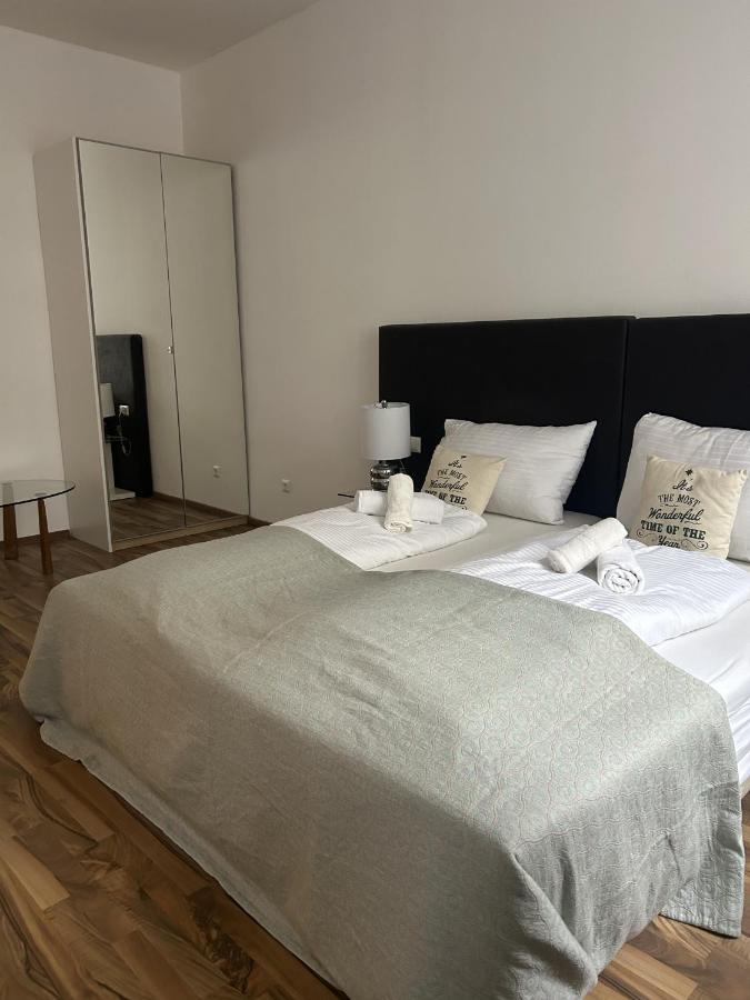 Cozy City Center Apartments Wien Exteriör bild